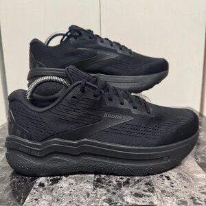 Brooks Women's Ghost 2 Max Lace Up Athletic Running Shoes Black Size 10.5